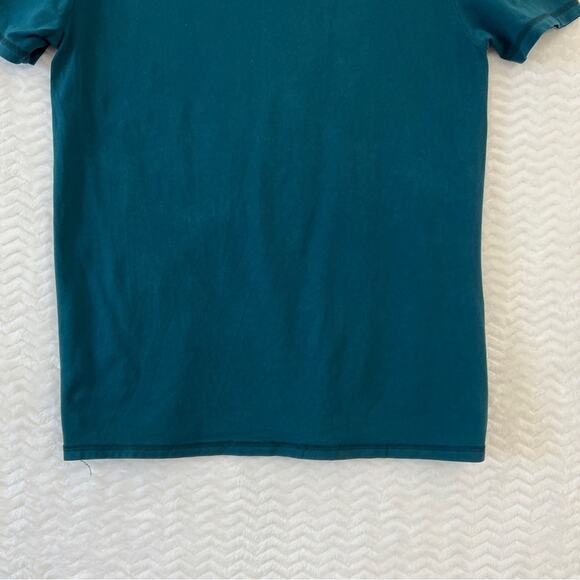 Rock & Republic Blue Teal Monogram Graphic Short Sleeve T Shirt Mens Small - Picture 4 of 10